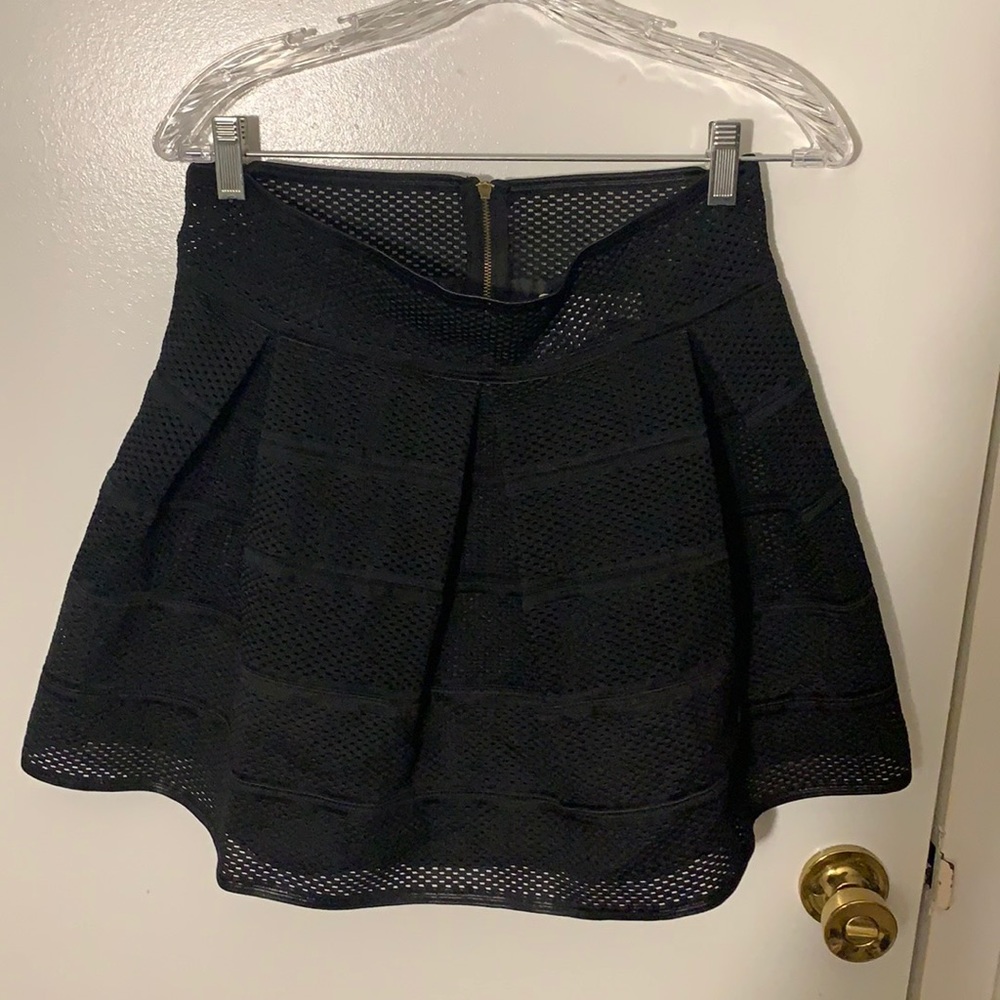 Black linen mini skirt!